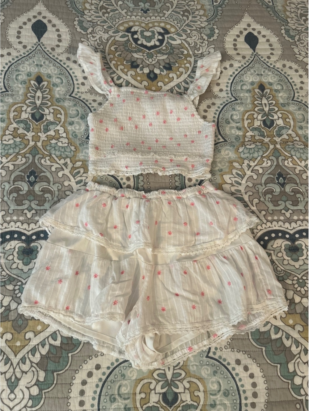 Japna Women's Two-Piece White Cotton Crop Top and Ruffle Shorts Set with Pink D花